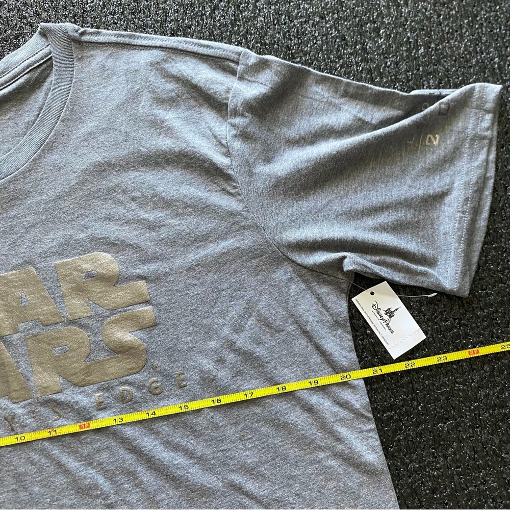 NWT Disney 2019 Star Wars Galaxy’s Edge Gray T-Shirt - Picture 6 of 7